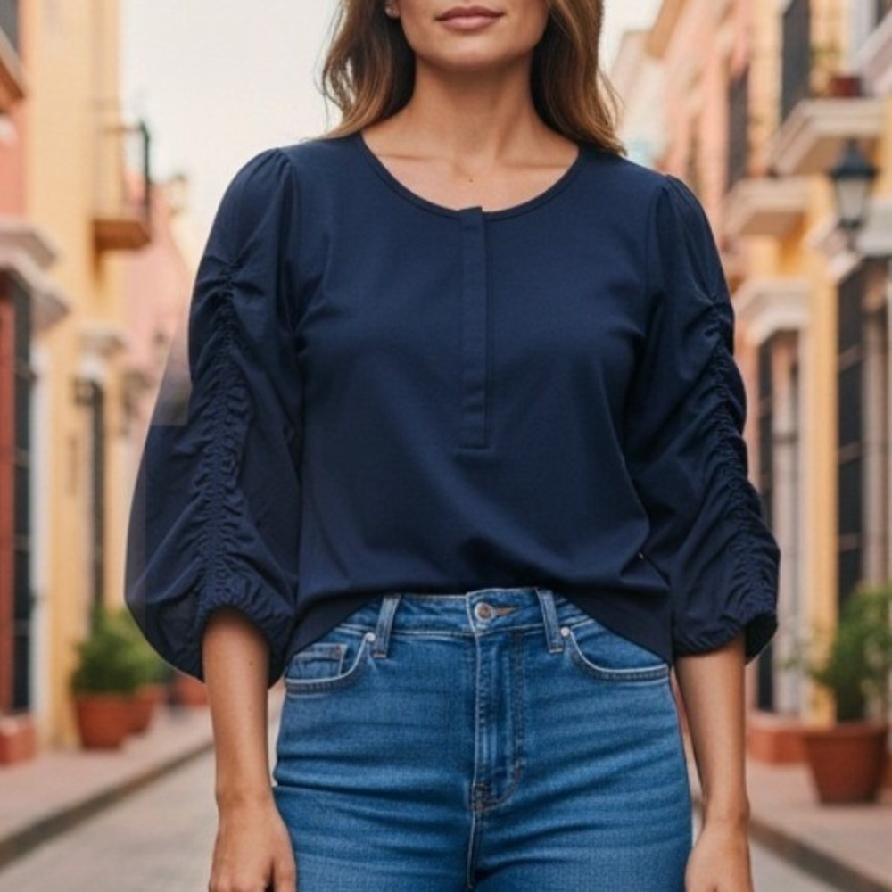 Chico's Ruched Sleeve Hidden 1/2 Placket Top in Navy Size Small